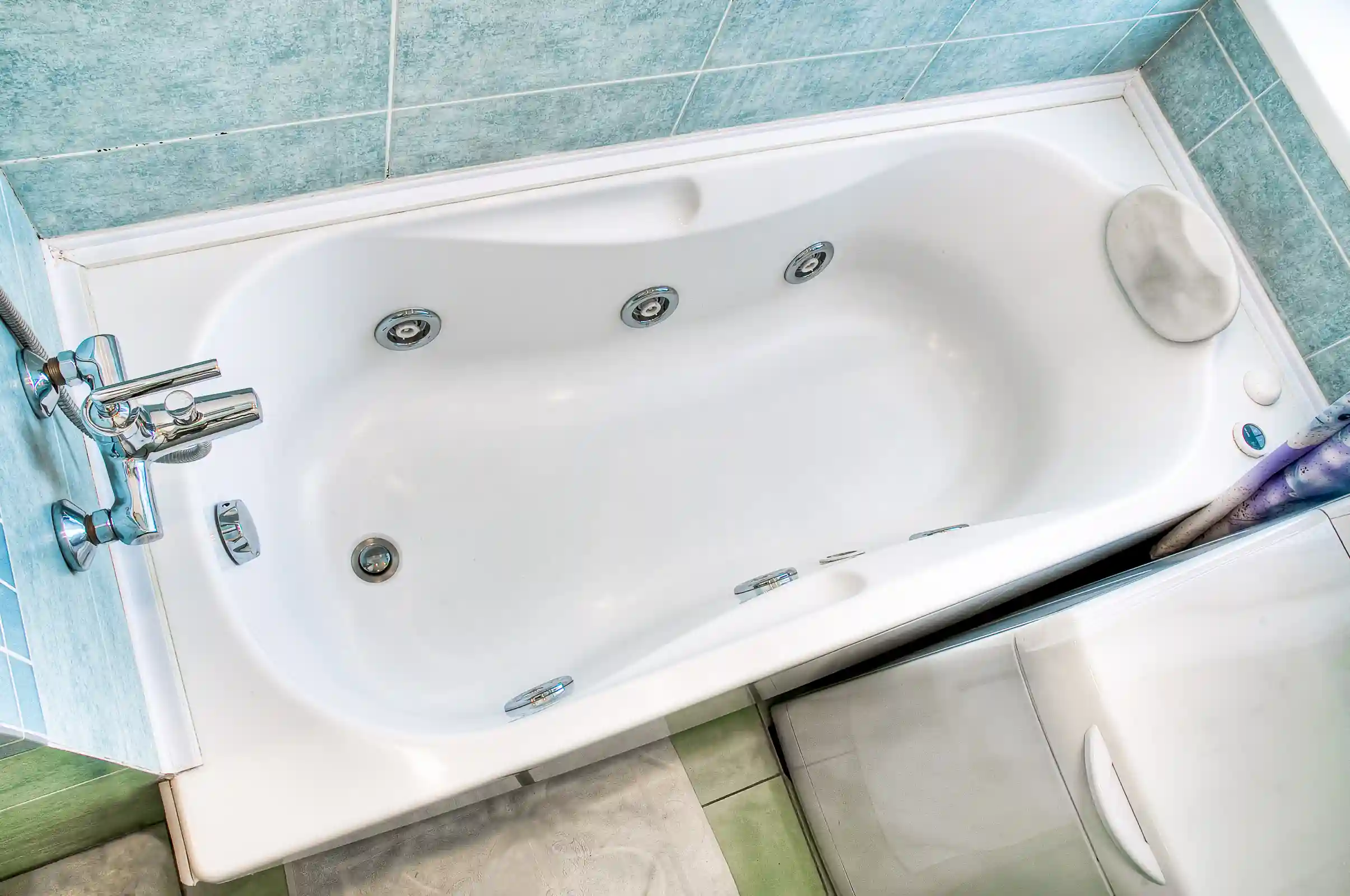 How Refinishing Restores The Look Of Old Bathtubs in Asheboro, NC How Refinishing Restores The Look Of Old Bathtubs in Asheboro, NC